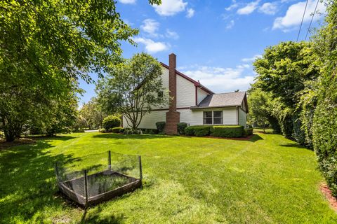 Tiny photo for 190 Southgate Drive, Vernon Hills, IL 60061 (MLS # 12420932)
