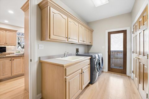 Tiny photo for 5618 S Park Avenue, Hinsdale, IL 60521 (MLS # 12615709)