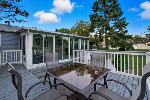 Tiny photo for 3 Oakview Court, Woodridge, IL 60517 (MLS # 12496042)