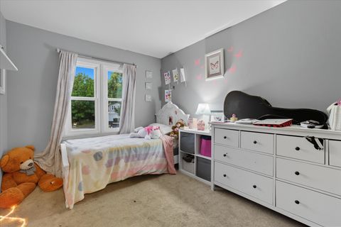 Tiny photo for 3 Oakview Court, Woodridge, IL 60517 (MLS # 12496042)