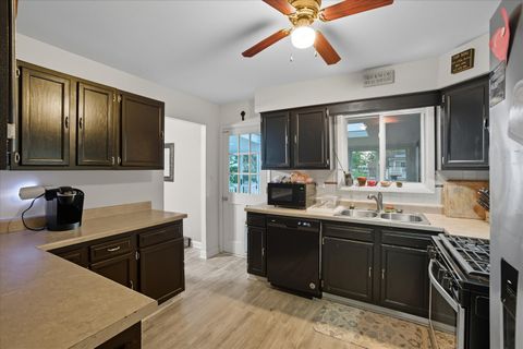 Tiny photo for 3 Oakview Court, Woodridge, IL 60517 (MLS # 12496042)