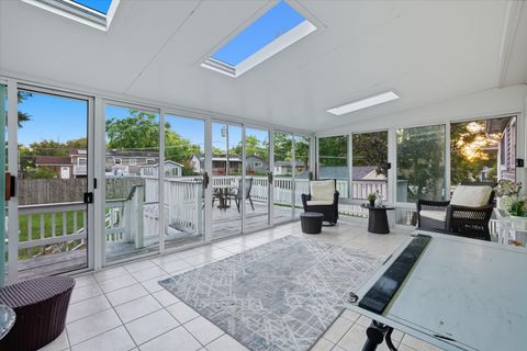 Tiny photo for 3 Oakview Court, Woodridge, IL 60517 (MLS # 12496042)