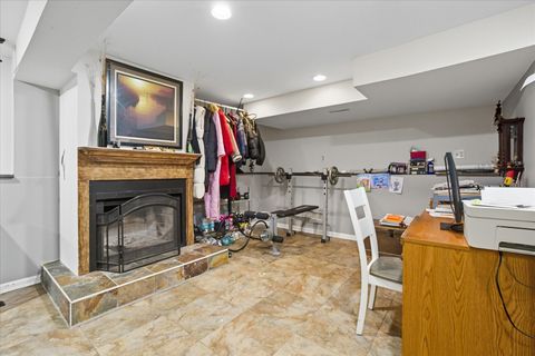 Tiny photo for 3 Oakview Court, Woodridge, IL 60517 (MLS # 12496042)