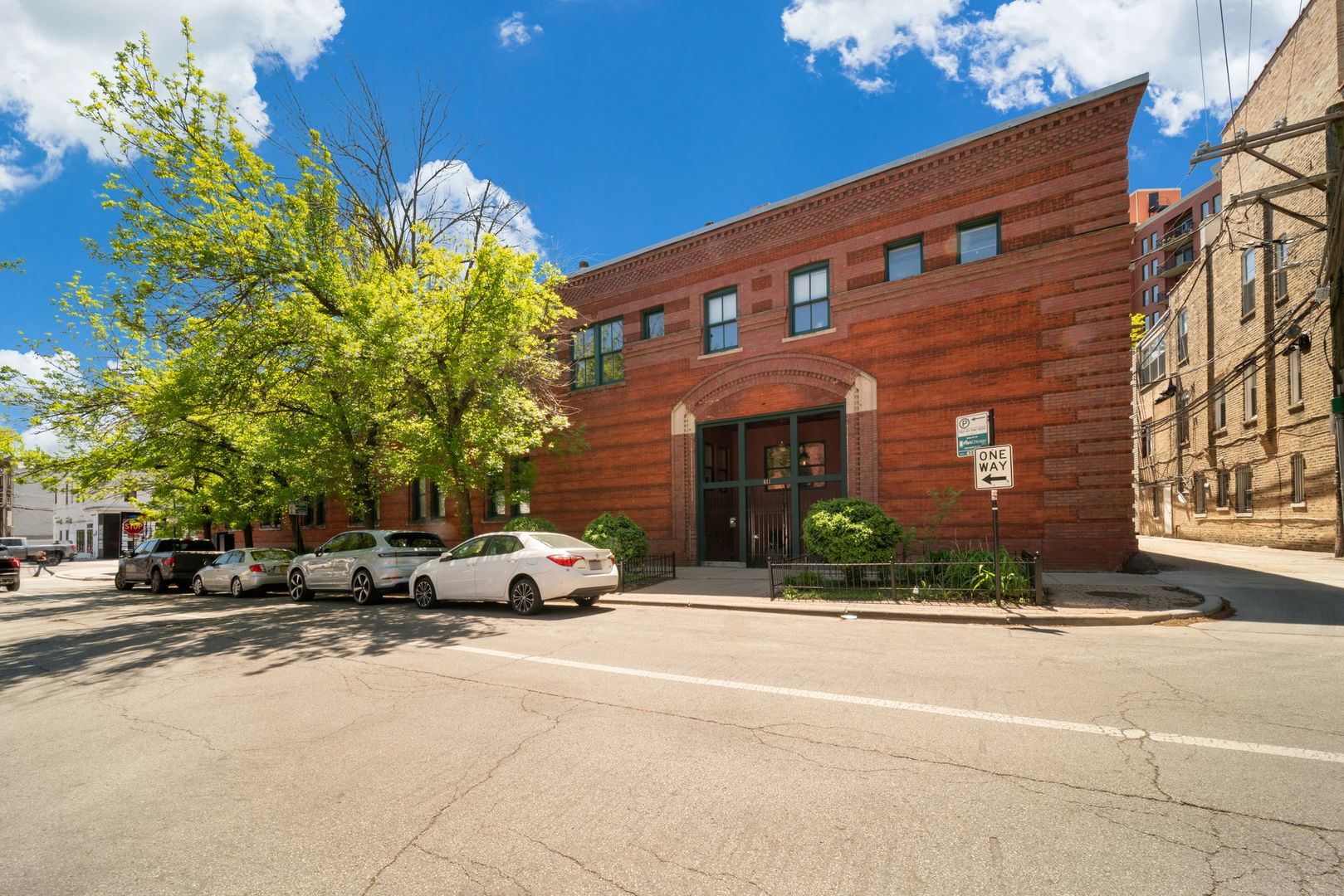 811 W Aldine Avenue 6S