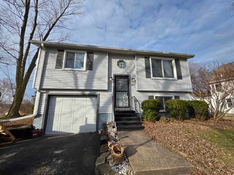 200 N Church St, Albany, IL 61230 - #: 100000318