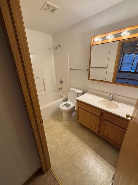 Tiny photo for 5837 Fieldstone Trail, McHenry, IL 60050 (MLS # 12567325)