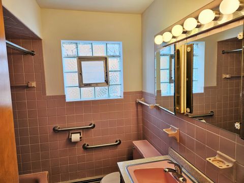 Tiny photo for 6940 N Ottawa Avenue, Chicago, IL 60631 (MLS # 12612631)