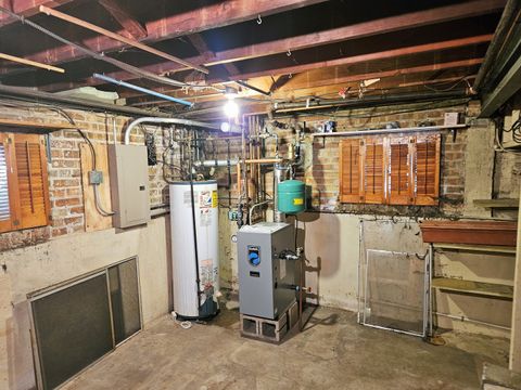 Tiny photo for 6940 N Ottawa Avenue, Chicago, IL 60631 (MLS # 12612631)