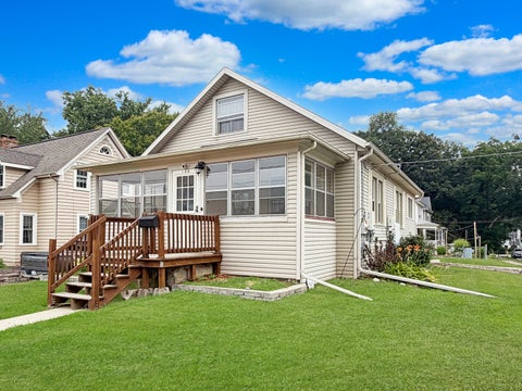 Photo of 103 N Sunset Avenue, Freeport, IL 61032 (MLS # 12715611)