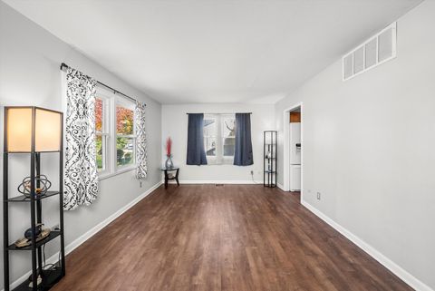 Tiny photo for 1618 Innercircle Drive, Crest Hill, IL 60403 (MLS # 12510354)