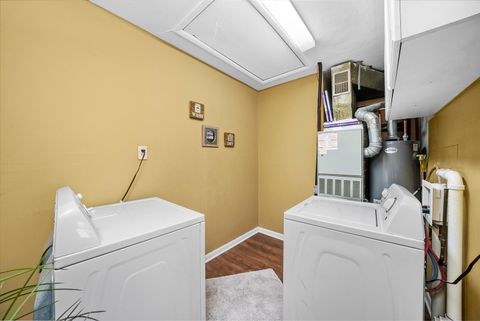 Tiny photo for 1618 Innercircle Drive, Crest Hill, IL 60403 (MLS # 12510354)