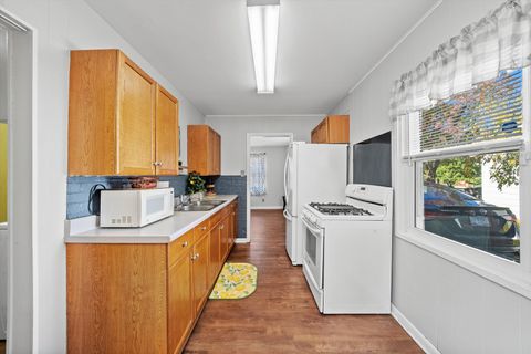 Tiny photo for 1618 Innercircle Drive, Crest Hill, IL 60403 (MLS # 12510354)