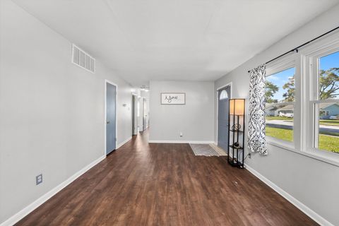 Tiny photo for 1618 Innercircle Drive, Crest Hill, IL 60403 (MLS # 12510354)