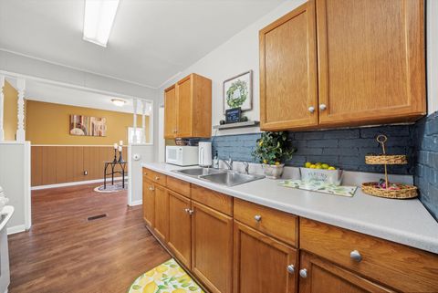 Tiny photo for 1618 Innercircle Drive, Crest Hill, IL 60403 (MLS # 12510354)