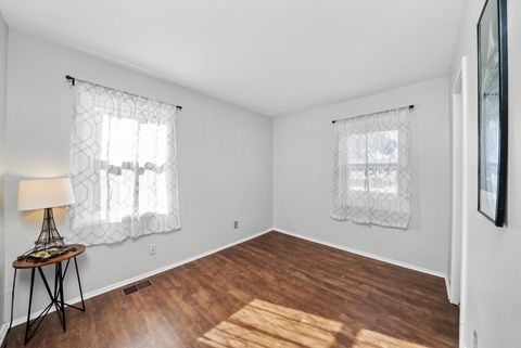 Tiny photo for 1618 Innercircle Drive, Crest Hill, IL 60403 (MLS # 12510354)