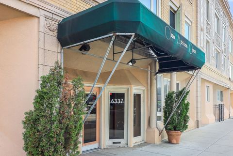 Tiny photo for 6337 Roosevelt Road #309, Berwyn, IL 60402 (MLS # 12467975)