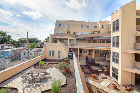 Tiny photo for 6337 Roosevelt Road #309, Berwyn, IL 60402 (MLS # 12467975)