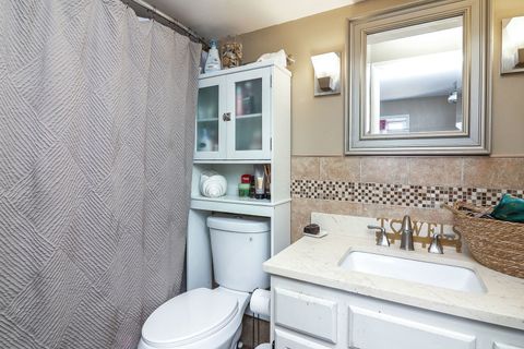 Tiny photo for 6337 Roosevelt Road #309, Berwyn, IL 60402 (MLS # 12467975)
