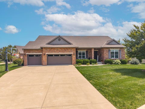 Tiny photo for 1302 Watersound Way, Bloomington, IL 61705 (MLS # 12740138)