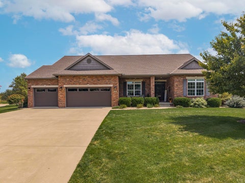 Tiny photo for 1302 Watersound Way, Bloomington, IL 61705 (MLS # 12740138)