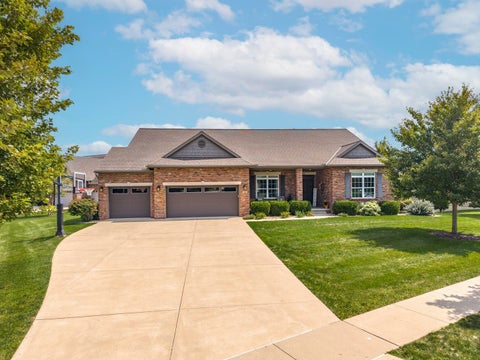 Photo of 1302 Watersound Way, Bloomington, IL 61705 (MLS # 12740138)