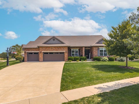 Tiny photo for 1302 Watersound Way, Bloomington, IL 61705 (MLS # 12740138)