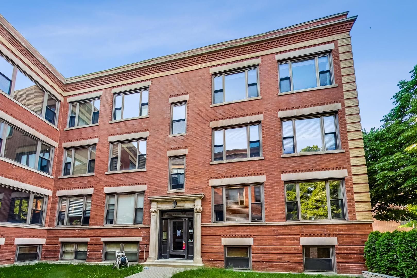 Photo 1 of 25 — 4140 N Kenmore Avenue 2, Chicago, IL 60613