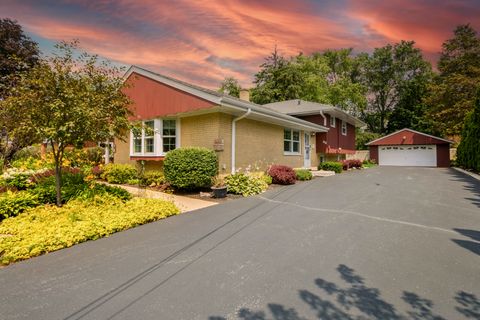 53 N Main Street Glen Ellyn IL 60137