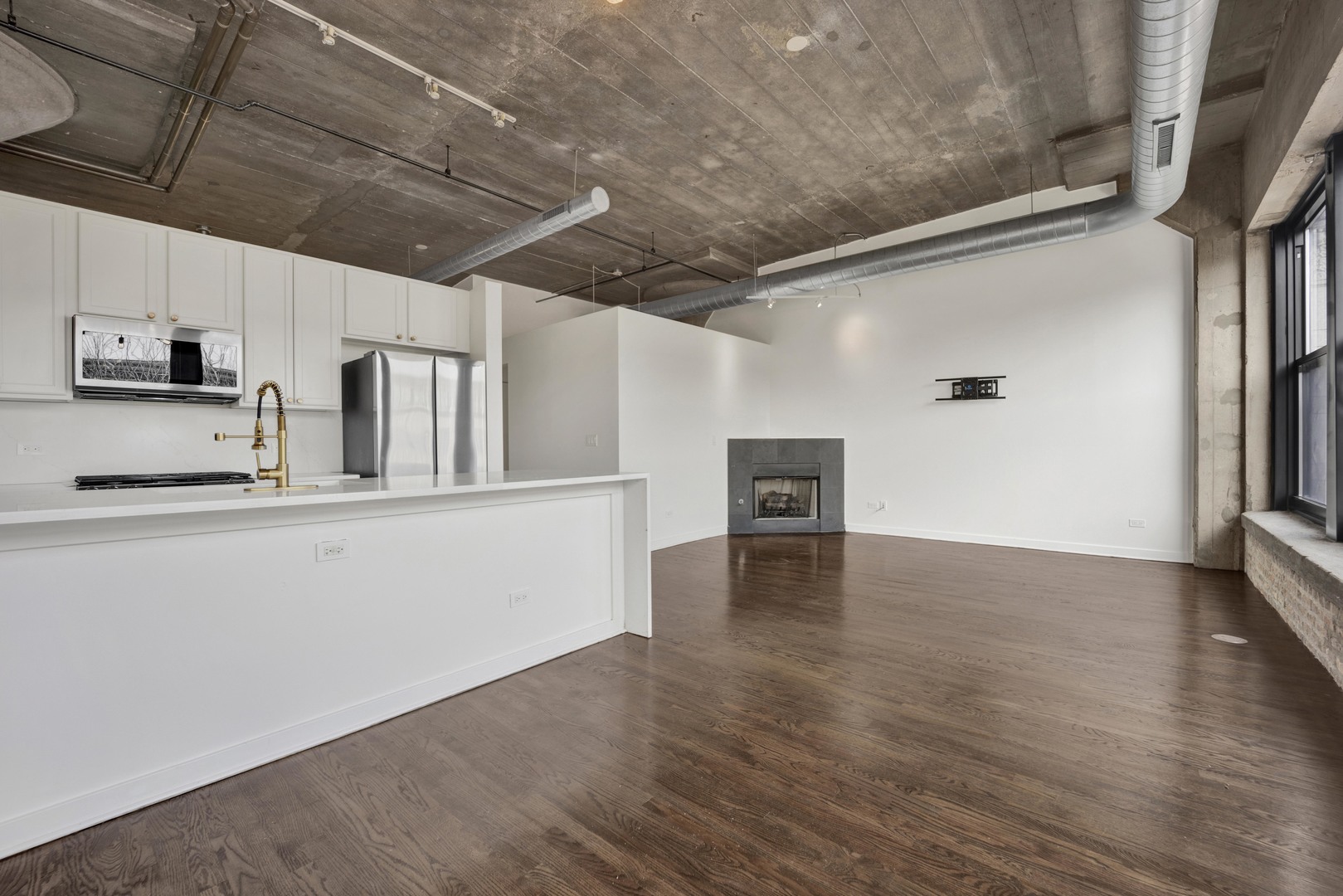 1001 W 15TH Street 335