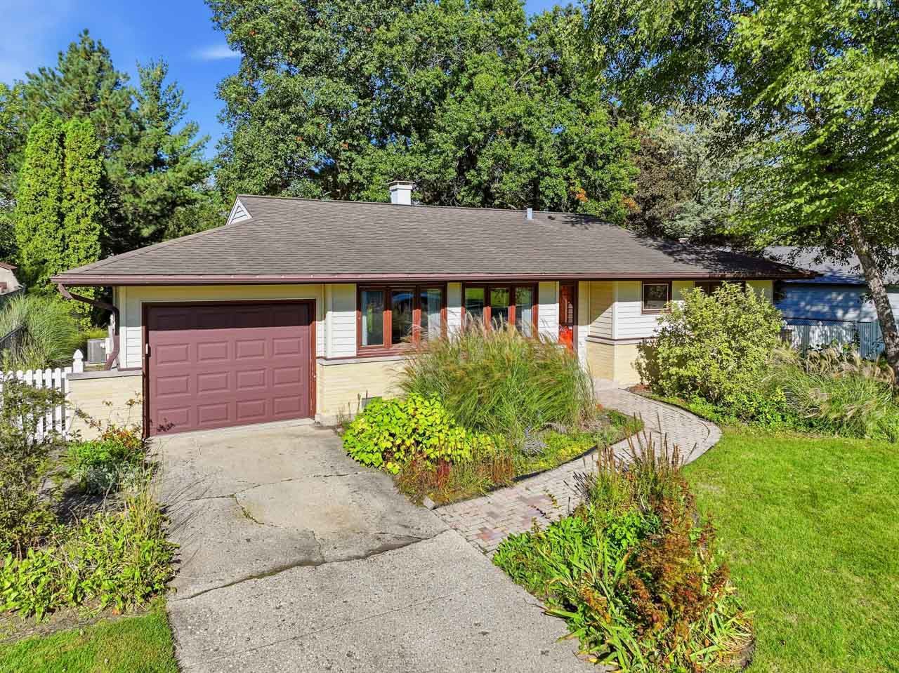 540 Edgewood Lane