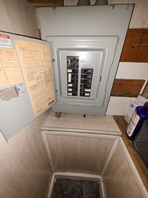 Tiny photo for 127 Park Avenue, Flora, IL 62839 (MLS # 12587476)