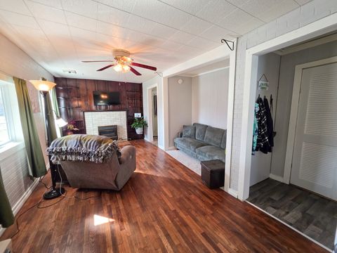 Tiny photo for 127 Park Avenue, Flora, IL 62839 (MLS # 12587476)