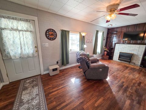 Tiny photo for 127 Park Avenue, Flora, IL 62839 (MLS # 12587476)