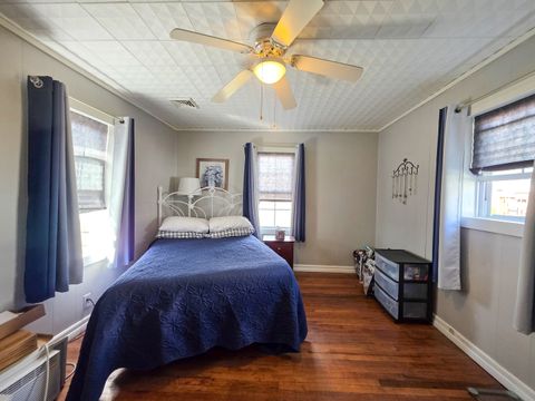 Tiny photo for 127 Park Avenue, Flora, IL 62839 (MLS # 12587476)