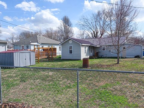 Tiny photo for 127 Park Avenue, Flora, IL 62839 (MLS # 12587476)
