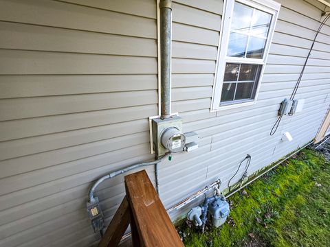 Tiny photo for 127 Park Avenue, Flora, IL 62839 (MLS # 12587476)