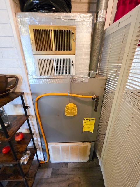 Tiny photo for 127 Park Avenue, Flora, IL 62839 (MLS # 12587476)