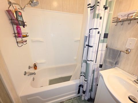 Tiny photo for 127 Park Avenue, Flora, IL 62839 (MLS # 12587476)