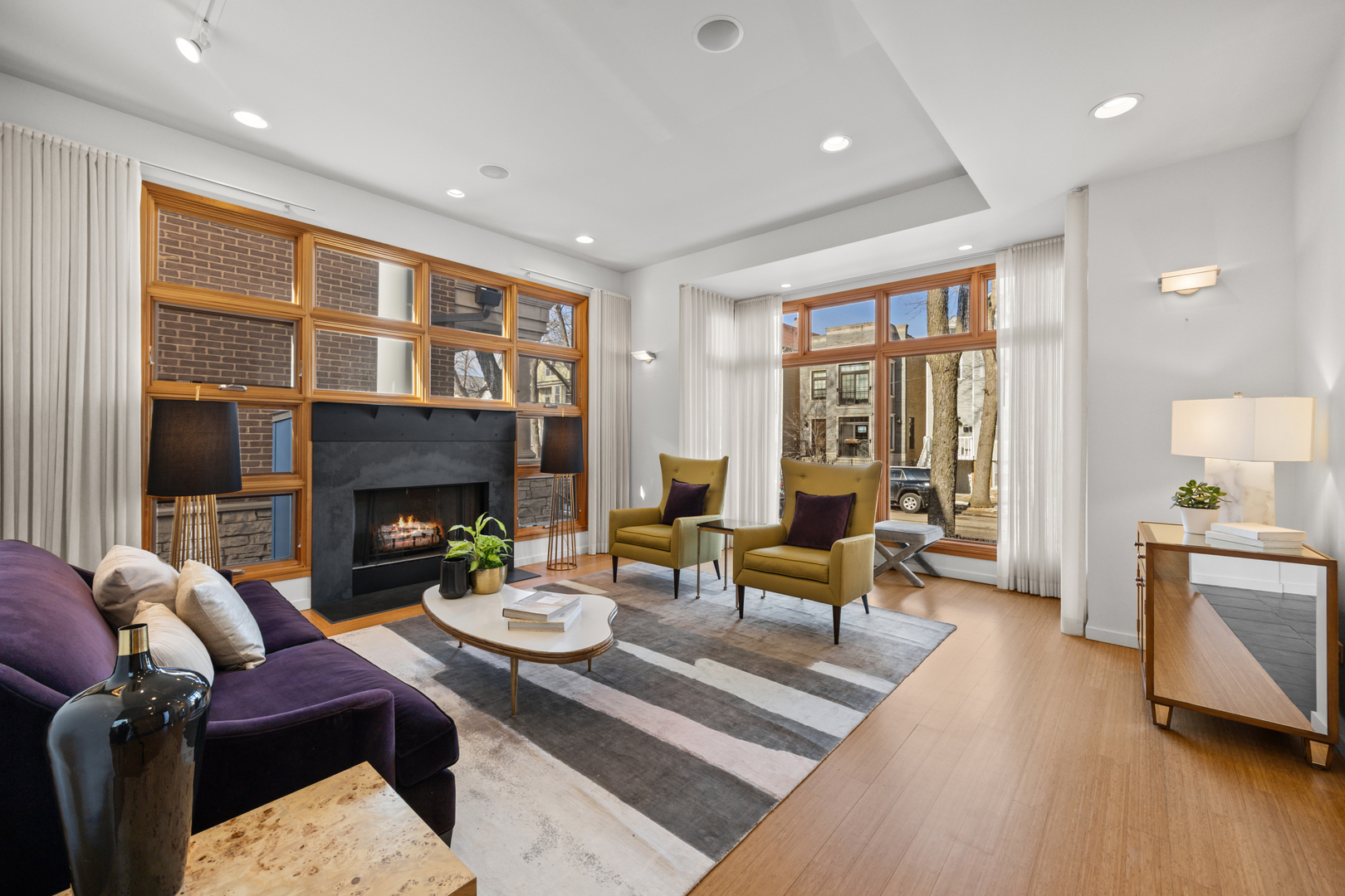 1915 W Henderson Street