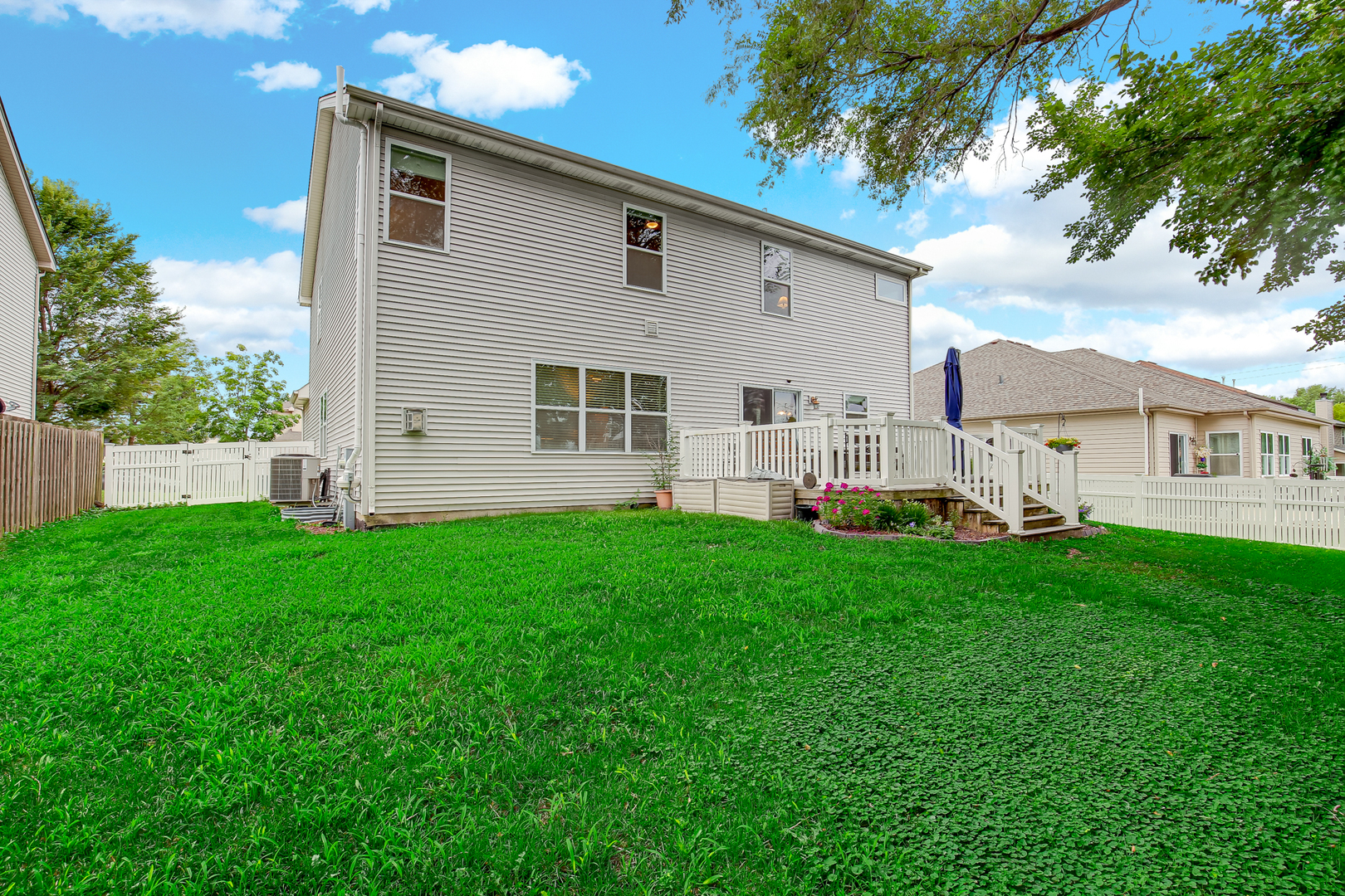 799 W Mystic Lane