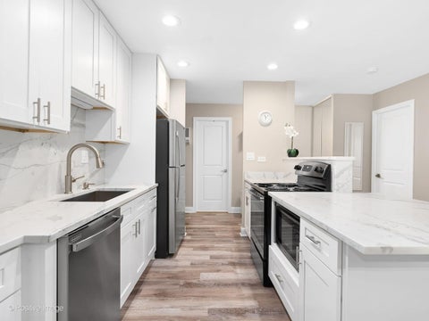 Tiny photo for 120 Lakeview Drive #417, Bloomingdale, IL 60108 (MLS # 12646910)