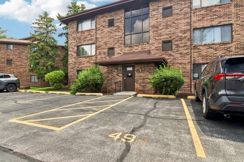 Photo of 9555 Southwest Highway #1S, Oak Lawn, IL 60453 (MLS # 12696186)