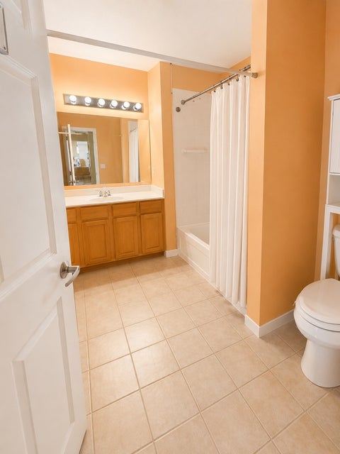 Tiny photo for 9355 W Irving Park Road #509, Schiller Park, IL 60176 (MLS # 12719141)