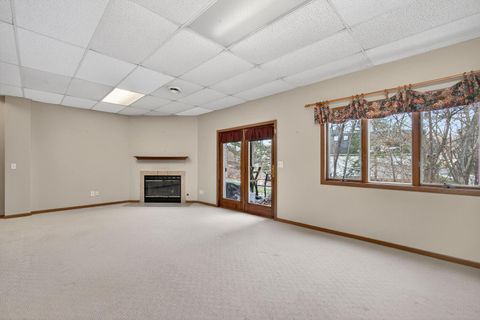 Tiny photo for 4000 46th St Court #5, Rock Island, IL 61201 (MLS # 100000264)