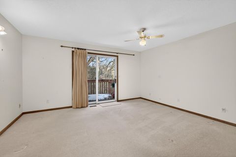 Tiny photo for 4000 46th St Court #5, Rock Island, IL 61201 (MLS # 100000264)