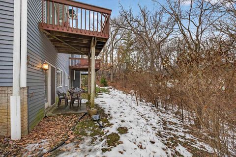 Tiny photo for 4000 46th St Court #5, Rock Island, IL 61201 (MLS # 100000264)