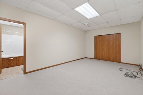 Tiny photo for 4000 46th St Court #5, Rock Island, IL 61201 (MLS # 100000264)