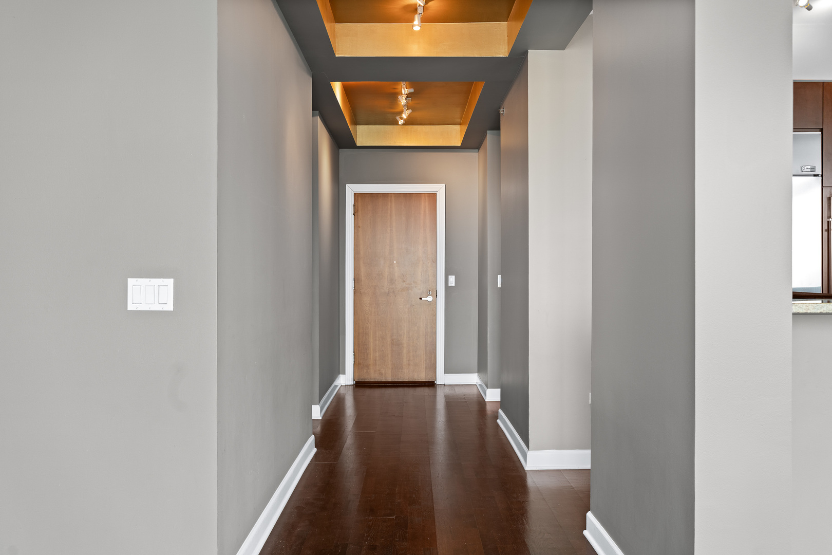 1211 S Prairie Avenue 4805