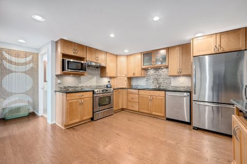 Tiny photo for 2000 Saint Regis Drive #6B, Lombard, IL 60148 (MLS # 12543267)