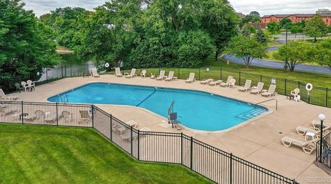 Tiny photo for 2000 Saint Regis Drive #6B, Lombard, IL 60148 (MLS # 12543267)